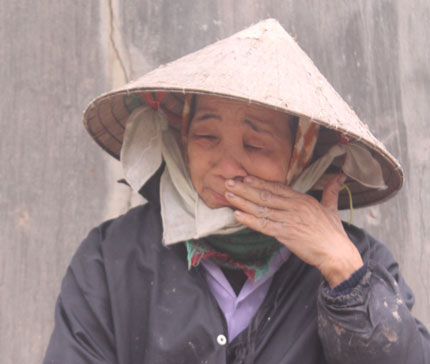 Những số phận bi đát ở làng có hàng chục người điên - 2