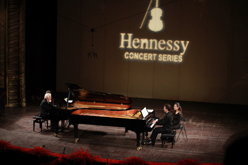 Dàn mỹ nhân hội tụ đêm nhạc sang trọng - 13