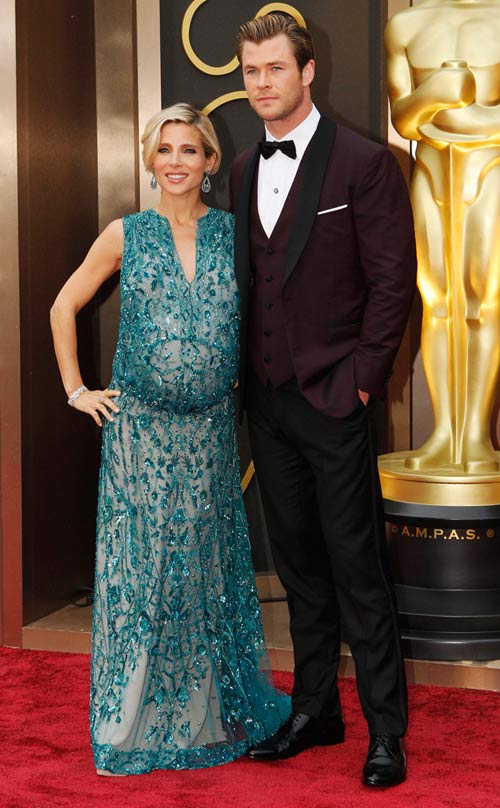 Vợ tài tử Chris Hemsworth sinh đôi quý tử - 1