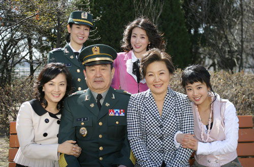 Dàn sao gây sốt của Ngoại già tuổi đôi mươi - 7