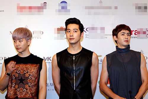 Hyoyeon (SNSD) lẻ loi đến dự họp báo - 3