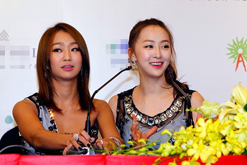 Hyoyeon (SNSD) lẻ loi đến dự họp báo - 9