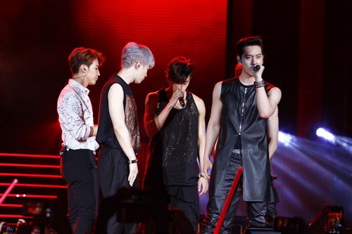 SNSD khiến fan Việt "vỡ tim" - 2