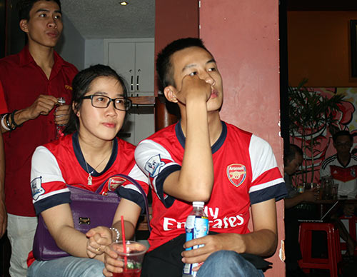 Hụt hẫng, nhưng fan Arsenal ngẩng cao đầu - 11