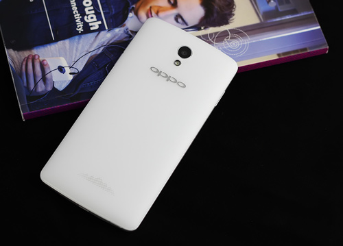 Lộ smartphone tầm trung mới của Oppo - 1