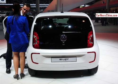 Volkswagen e-up! có giá trên 800 triệu đồng - 1