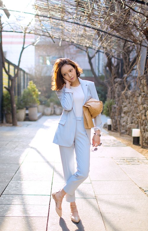 Cuối Xuân, mặc màu gì cho lãng mạn? - 10