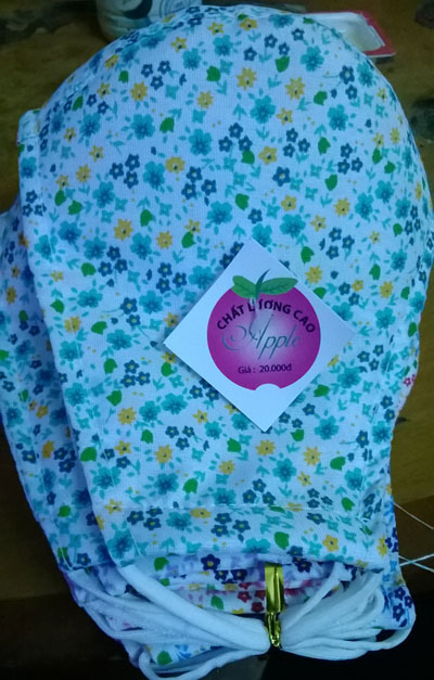 Khẩu trang vỉa hè "bóp cổ" khách qua đường - 4