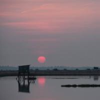 Du lịch - Bình minh yên tĩnh trên đầm Chuồn