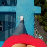 Video Clip Cười - Clip này xem xong chắc thốn đến tận rốn