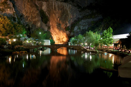 Thị trấn Blagaj bức tranh phong cảnh châu Âu - 13