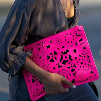 Bí quyết mặc đẹp - Thú vị với phụ kiện da handmade giá rẻ