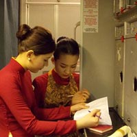 Tin tức trong ngày - Tiếp viên Vietnam Airlines bị Nhật tạm giữ