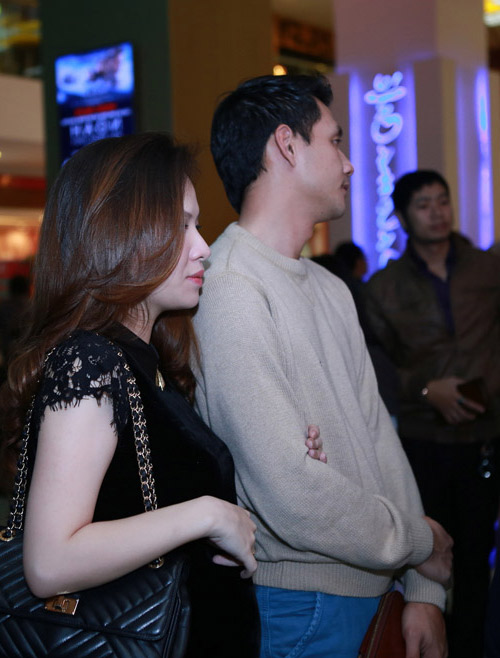Đan Lê lộ bụng bầu 7 tháng - 2