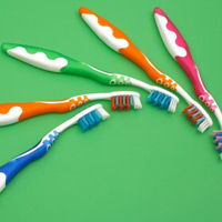 Sức khỏe đời sống - Bàn chải đánh răng rơi vào dạ dày cháu bé