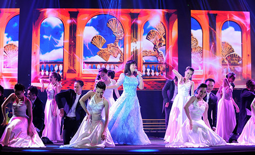 Thót tim vì Thu Minh quá sexy - 8