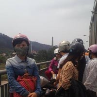 Tin tức trong ngày - Nghi vấn mẹ cùng con trai nhảy cầu Bến Thủy