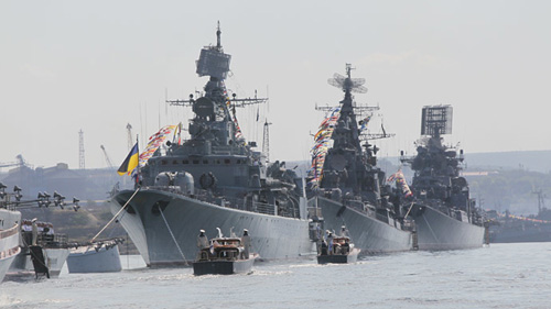 Nga sẽ trả máy bay, tàu chiến lại cho Ukraine - 1