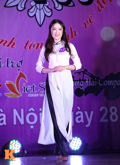 Ưng Hoàng Phúc được người đẹp vẽ chân dung - 3