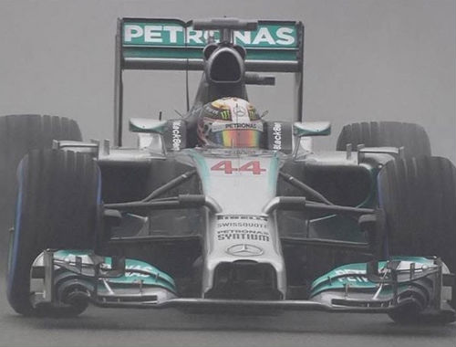 Phân hạng Malaysian GP: Pole thủy chiến lần 2 cho Hamilton - 2