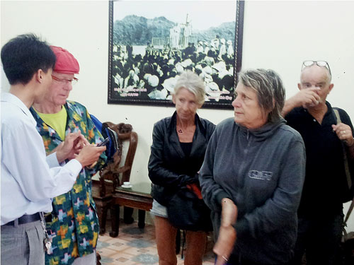 Tàu khách gặp nạn, 58 người được giải cứu - 1