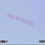 Bóng đá - Máy bay đòi sa thải Moyes trên bầu trời Old Trafford