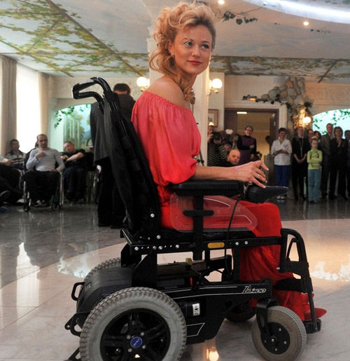 Hoa hậu HIV được cổ vũ nhiệt tình - 9