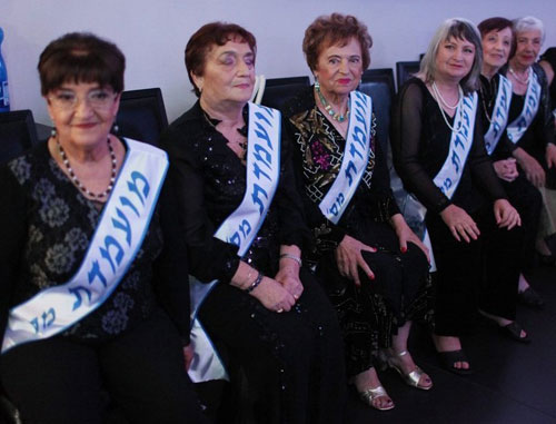 Hoa hậu HIV được cổ vũ nhiệt tình - 5