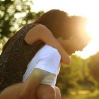 Bạn trẻ - Cuộc sống - 1001 kiểu nuốt nước mắt sắm vai hạnh phúc