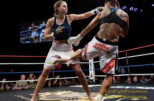 Võ sĩ Muay Thai hạ gục “Người máy” võ đài MMA - 1