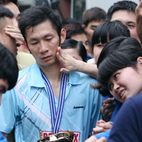 Thể thao - Fan Hà Nội "phát sốt" vì Tiến Minh