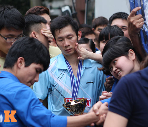 Fan Hà Nội "phát sốt" vì Tiến Minh - 12