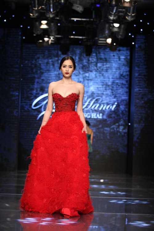 NTK Hoàng Hải đấu giá váy được gần 1 tỷ đồng - 3