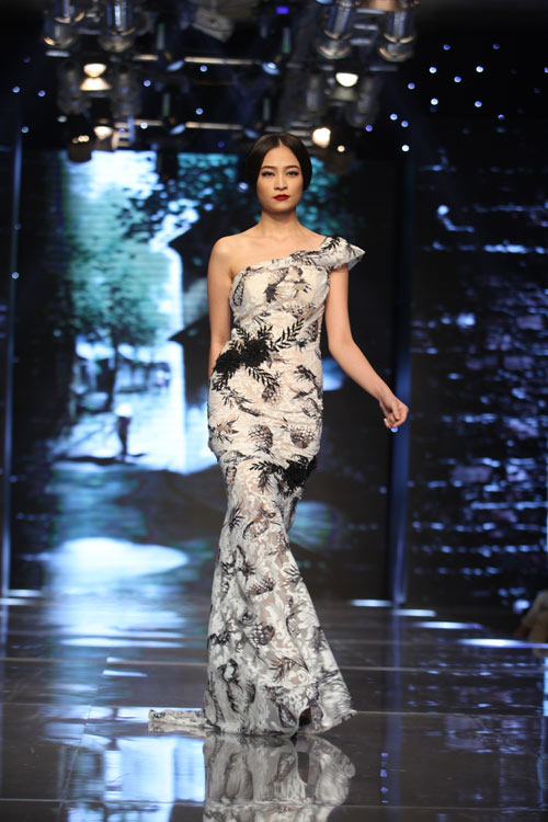 NTK Hoàng Hải đấu giá váy được gần 1 tỷ đồng - 10