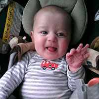 Tin tức trong ngày - Mỹ: Liều mạng cứu bé 5 tháng tuổi bị "chôn sống"