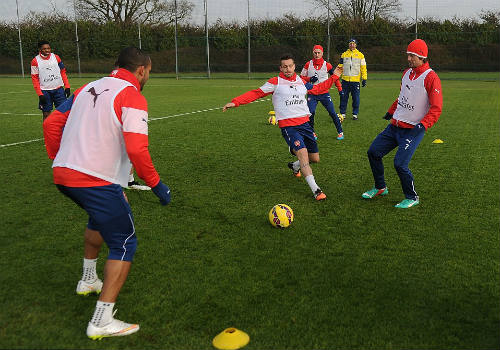 Arsene Wenger mỉa mai những “kịch sĩ” của Chelsea - 7