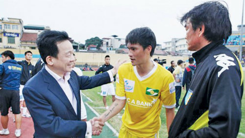 Bầu Hiển: Công Vinh-chuyện cũ, thôi đừng nhắc lại - 2