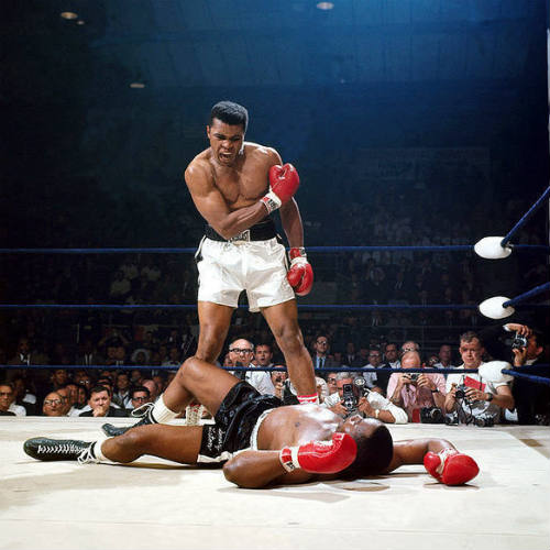 50 khoảnh khắc thể thao kinh điển: Ali ra đòn knock-out siêu tốc (P3) - 1