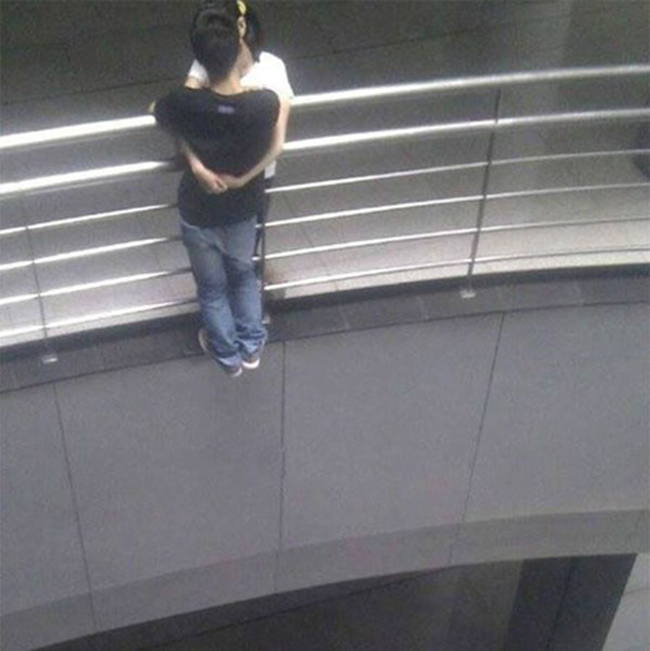 Phong cách nổi loạn “khác người” của các chàng trai - 4