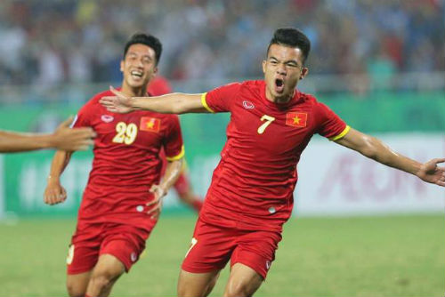 Thịnh "bờm" bật mí đường đến nghiệp quần đùi, áo số - 1