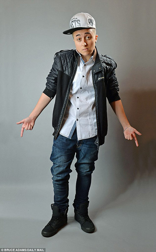 Cô gái phẫu thuật chuyển giới cho giống Justin Bieber - 8