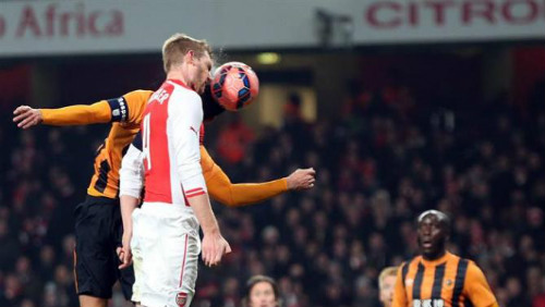 Arsenal – Hull: Bẻ nanh "hổ dữ" - 1