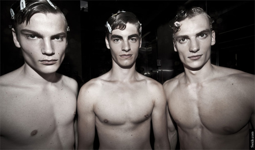 /Uploaded/phanthuhuong/2015_01_05/XOJC1420452313-untitled-3.jpg Hậu trường ngập ngụa mùi son phấn của mẫu nam - 5