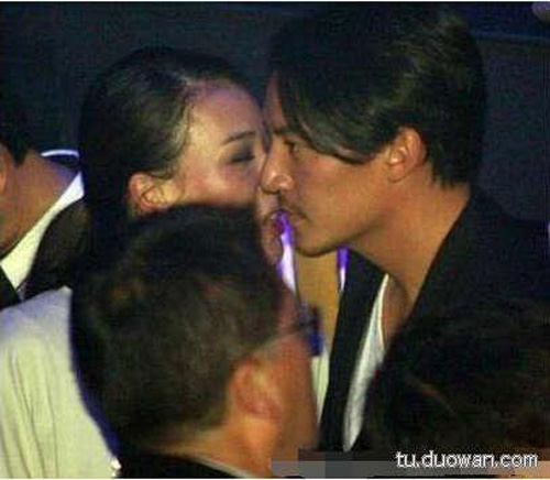 Sao Hoa và loạt ảnh “nhớ đời” trong quán bar - 8