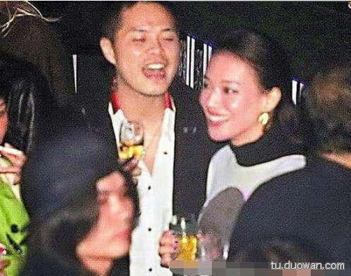 Sao Hoa và loạt ảnh “nhớ đời” trong quán bar - 7