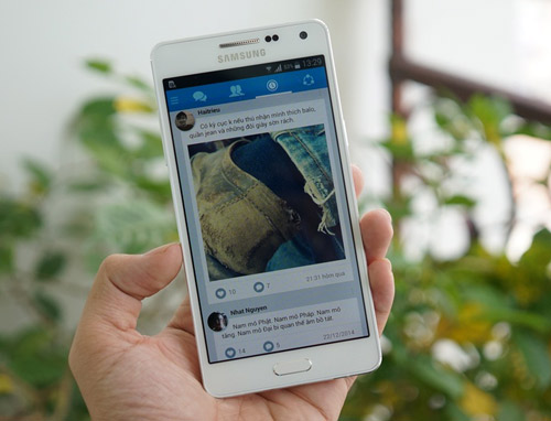 Samsung trình làng một loạt smartphone mới - 2