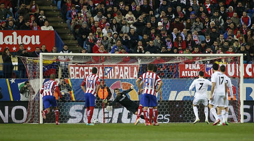 Derby Madrid: Atletico & cơn ác mộng phạt đền - 1