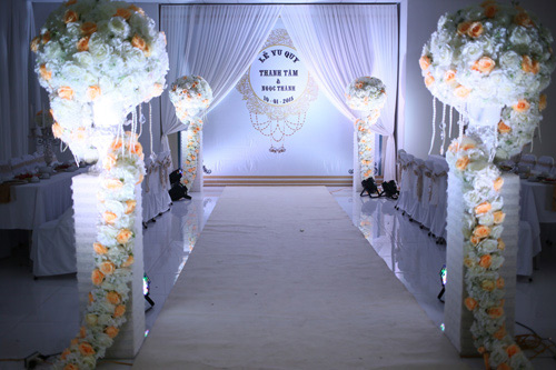 Hot girl Tâm Tít chính thức theo chồng "về dinh" - 3