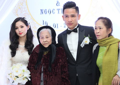 Hot girl Tâm Tít chính thức theo chồng "về dinh" - 5