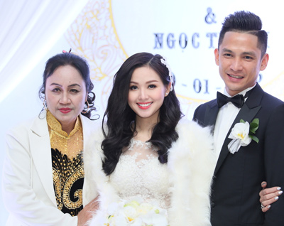 Hot girl Tâm Tít chính thức theo chồng "về dinh" - 6